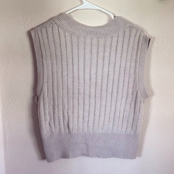 Moon & Madison Cream Sweater Vest - Picture 2 of 4